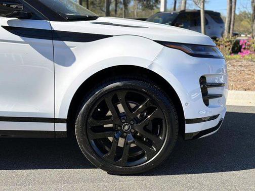 2026 Land Rover Range Rover Evoque Dynamic SE