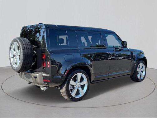 2025 Land Rover Defender X-Dynamic SE