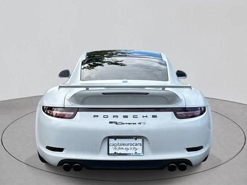 2015 Porsche 911 Carrera 4S