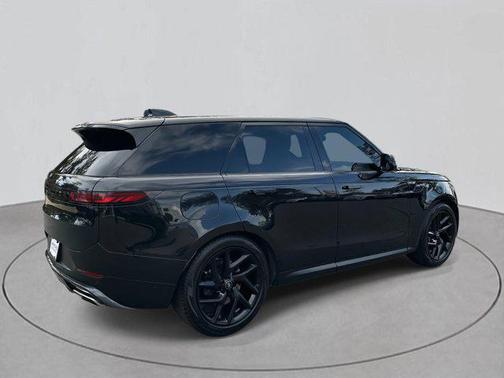 2024 Land Rover Range Rover Sport SE