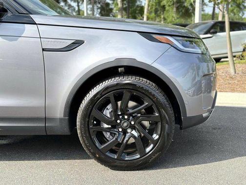 2025 Land Rover Discovery P300 S