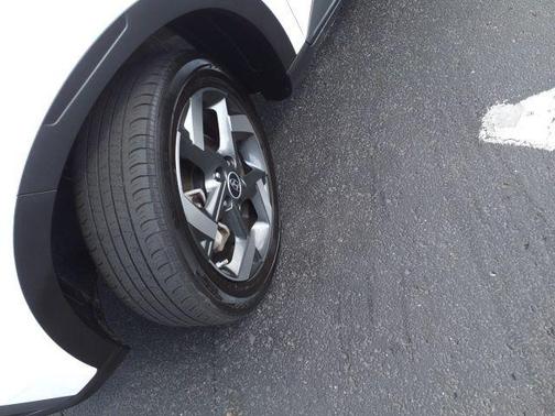 2022 Hyundai VENUE SEL