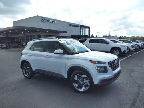 2022 Hyundai VENUE SEL