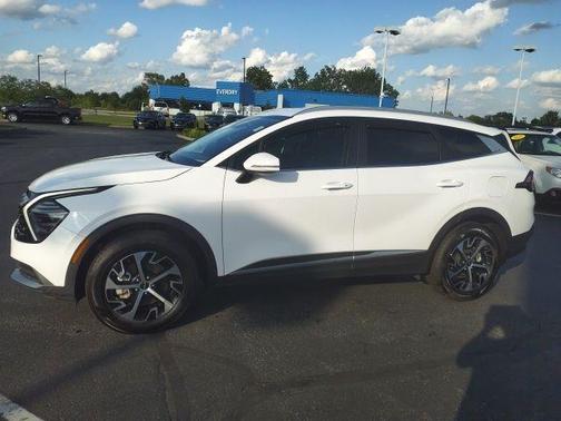 2024 Kia Sportage EX