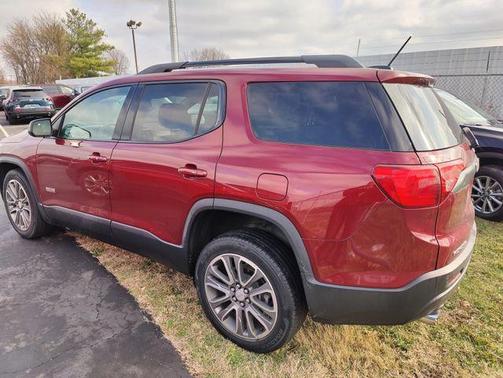 2017 GMC Acadia SLT-1