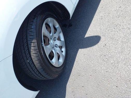 Crystal White Pearl Mica 2012 Mazda Mazda3 i Sport
