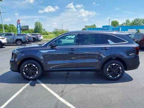 Metal 2025 Kia Sorento S