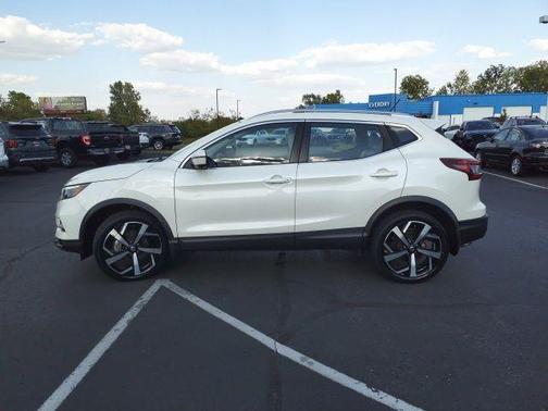2021 Nissan Rogue Sport SL