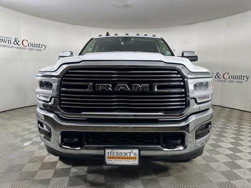 Bright White Clearcoat 2020 RAM 2500 Laramie