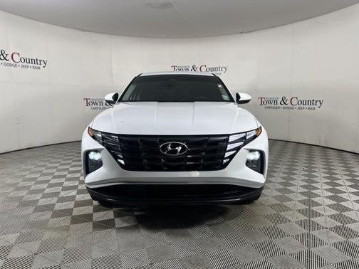2022 Hyundai TUCSON SE