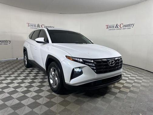 2022 Hyundai TUCSON SE