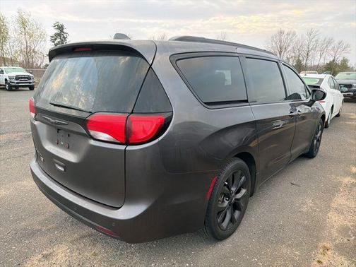 2020 Chrysler Pacifica Touring-L Plus