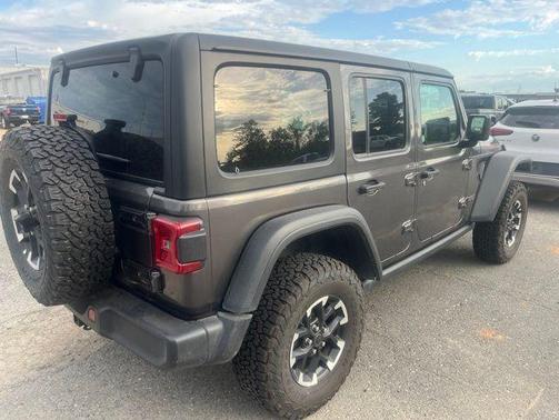 Granite Crystal Clearcoat Metallic 2026 Jeep Wrangler Rubicon