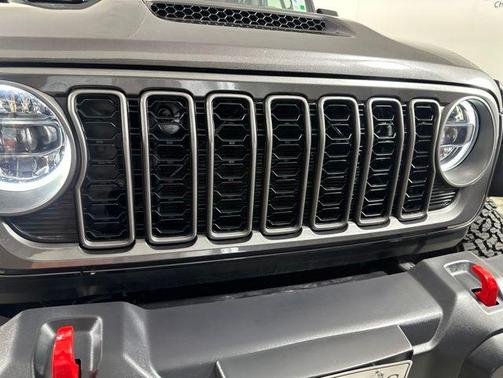Granite Crystal Clearcoat Metallic 2026 Jeep Wrangler Rubicon