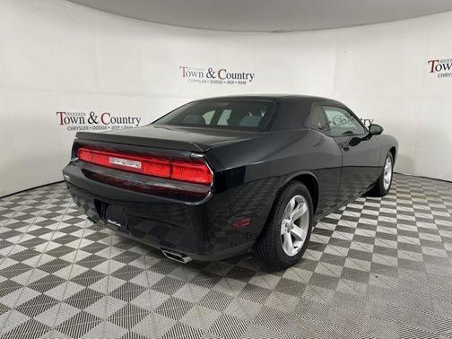 2012 Dodge Challenger SXT