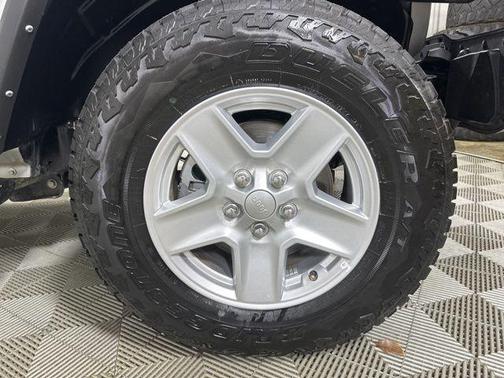 2022 Jeep Gladiator Sport