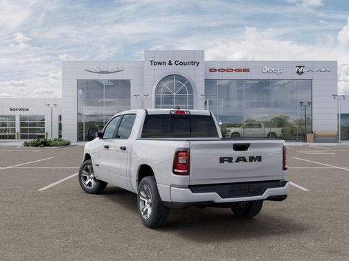 2026 RAM 1500 Express
