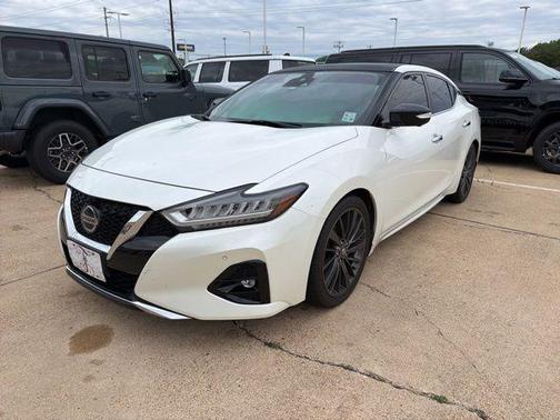 White 2019 Nissan Maxima 3.5 Platinum
