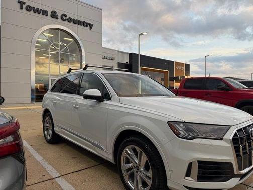 2023 Audi Q7 55 Premium Plus