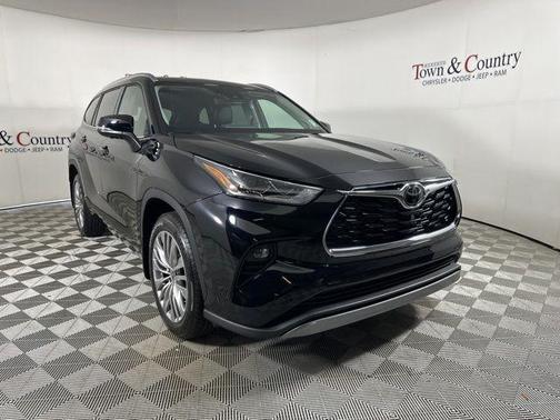 2023 Toyota Highlander Platinum