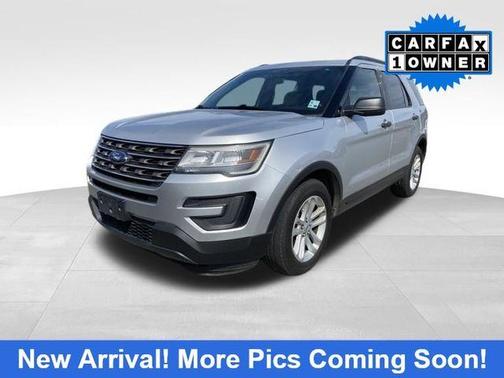Photo 1 of 8 of 2016 Ford Explorer Base