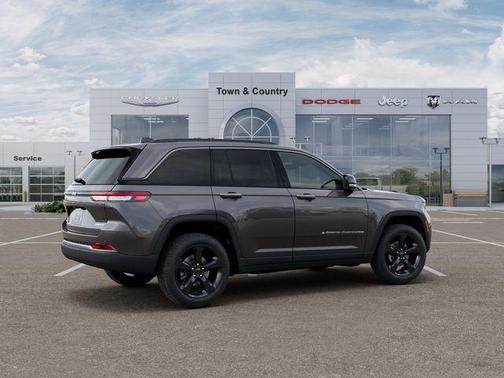 Metallic 2026 Jeep Grand Cherokee Limited