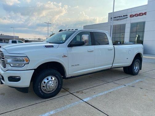 2022 RAM 3500 Laramie
