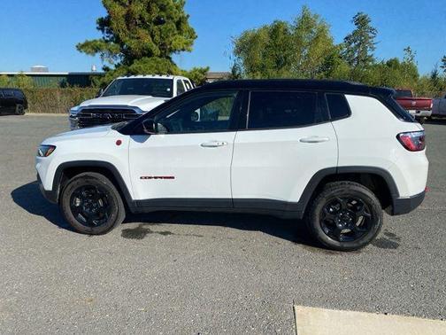 2023 Jeep Compass Trailhawk