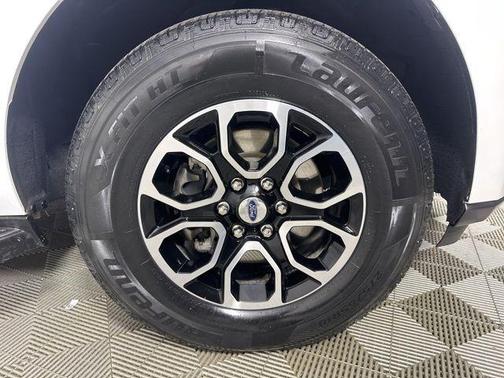 Oxford White 2024 Ford Expedition Max XLT