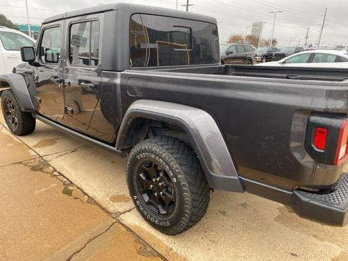 2022 Jeep Gladiator Sport