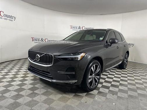 2023 Volvo XC60 B5 Plus Bright Theme