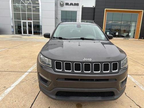 Granite Crystal Clearcoat Metallic 2020 Jeep Compass Sport