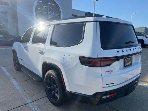 Bright White Clearcoat 2023 Jeep Wagoneer Series II