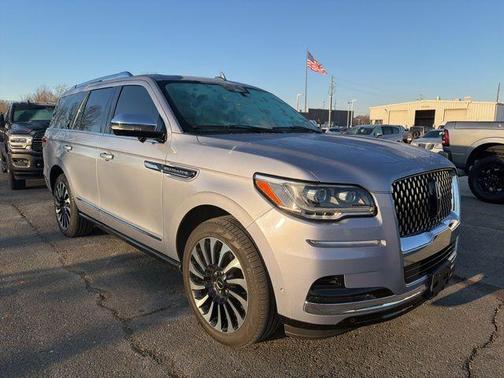 2022 Lincoln Navigator Black Label