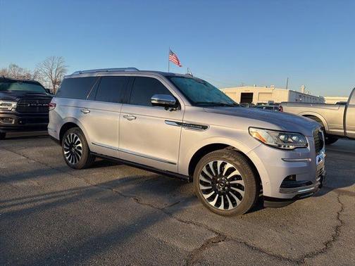 2022 Lincoln Navigator Black Label