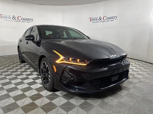 2022 Kia K5 GT-Line