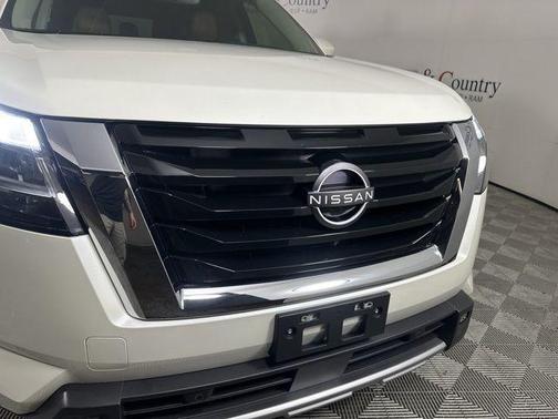2022 Nissan Pathfinder Platinum
