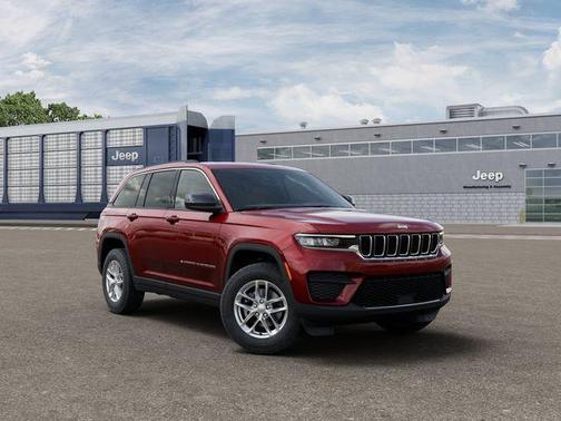 2026 Jeep Grand Cherokee Laredo