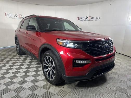 Rapid Red Metallic Tinted Clearcoat 2022 Ford Explorer ST-Line