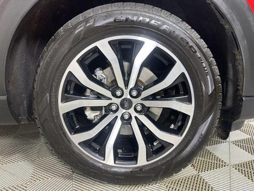 Rapid Red Metallic Tinted Clearcoat 2022 Ford Explorer ST-Line