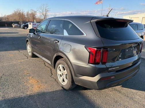 2023 Kia Sorento LX