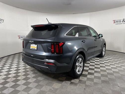 2023 Kia Sorento LX