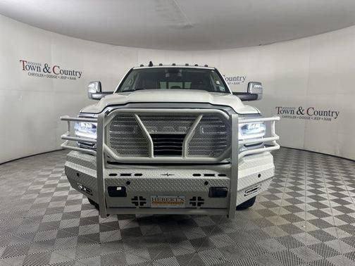 2024 RAM 3500 Laramie