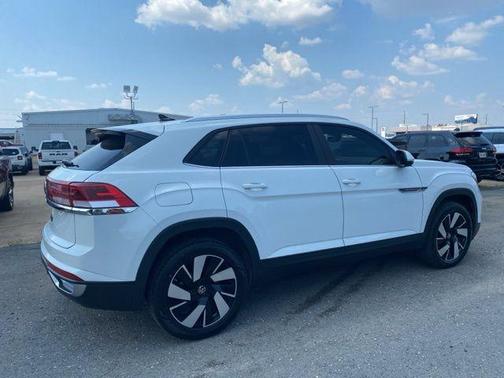 2024 Volkswagen Atlas Cross Sport 2.0T SE w/Technology