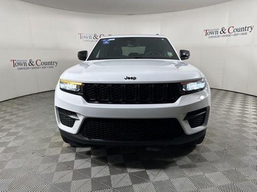 2022 Jeep Grand Cherokee Altitude