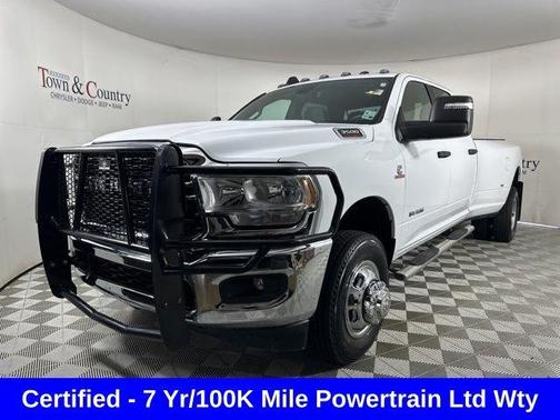 Bright White Clearcoat 2024 RAM 3500 Big Horn