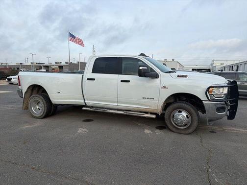 Bright White Clearcoat 2024 RAM 3500 Big Horn