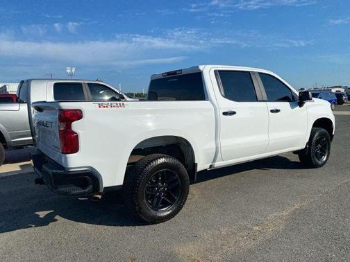 2022 Chevrolet Silverado 1500 Custom Trail Boss