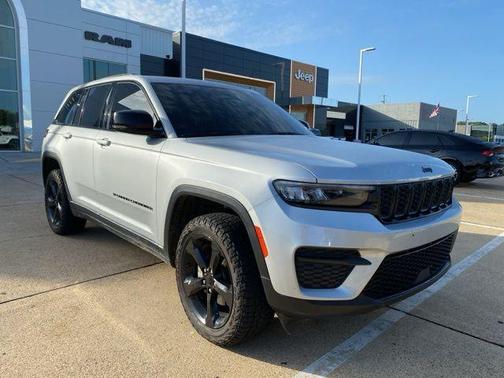 2023 Jeep Grand Cherokee Altitude