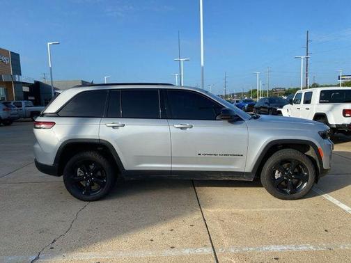 2023 Jeep Grand Cherokee Altitude